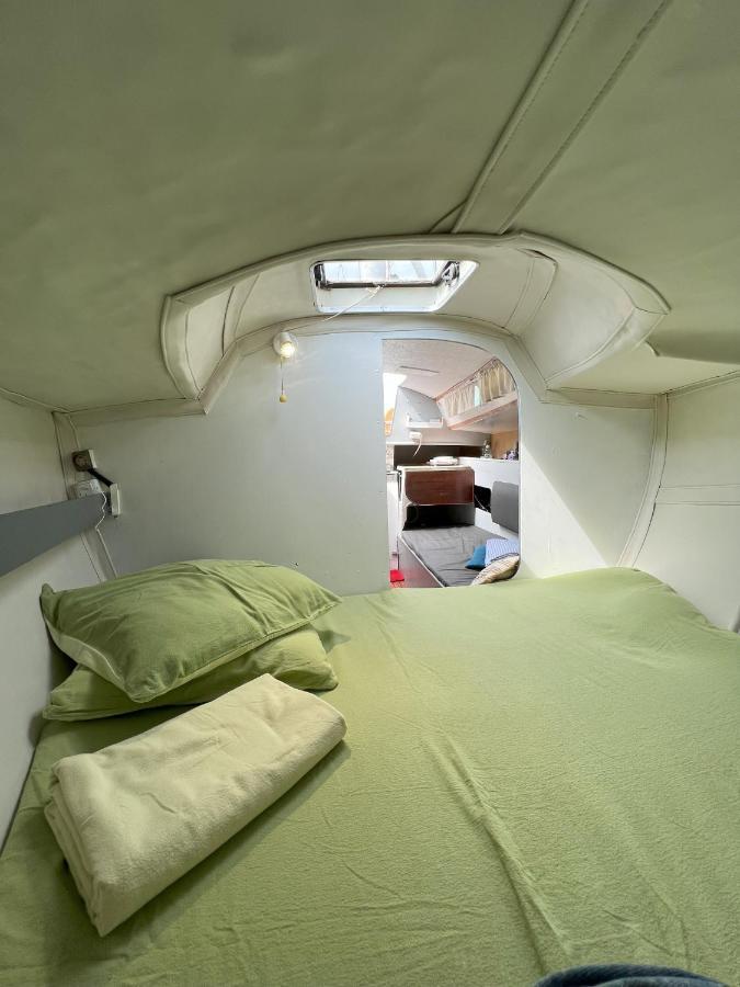 Location Un Petit Voilier Hotell La Rochelle  Exteriör bild