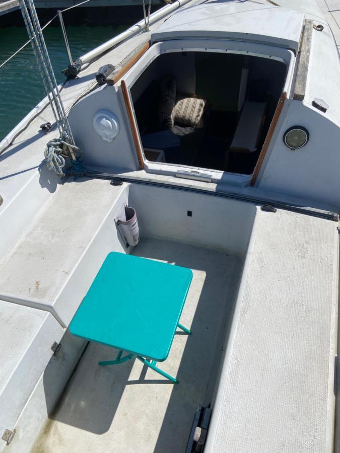 Location Un Petit Voilier Hotell La Rochelle  Exteriör bild