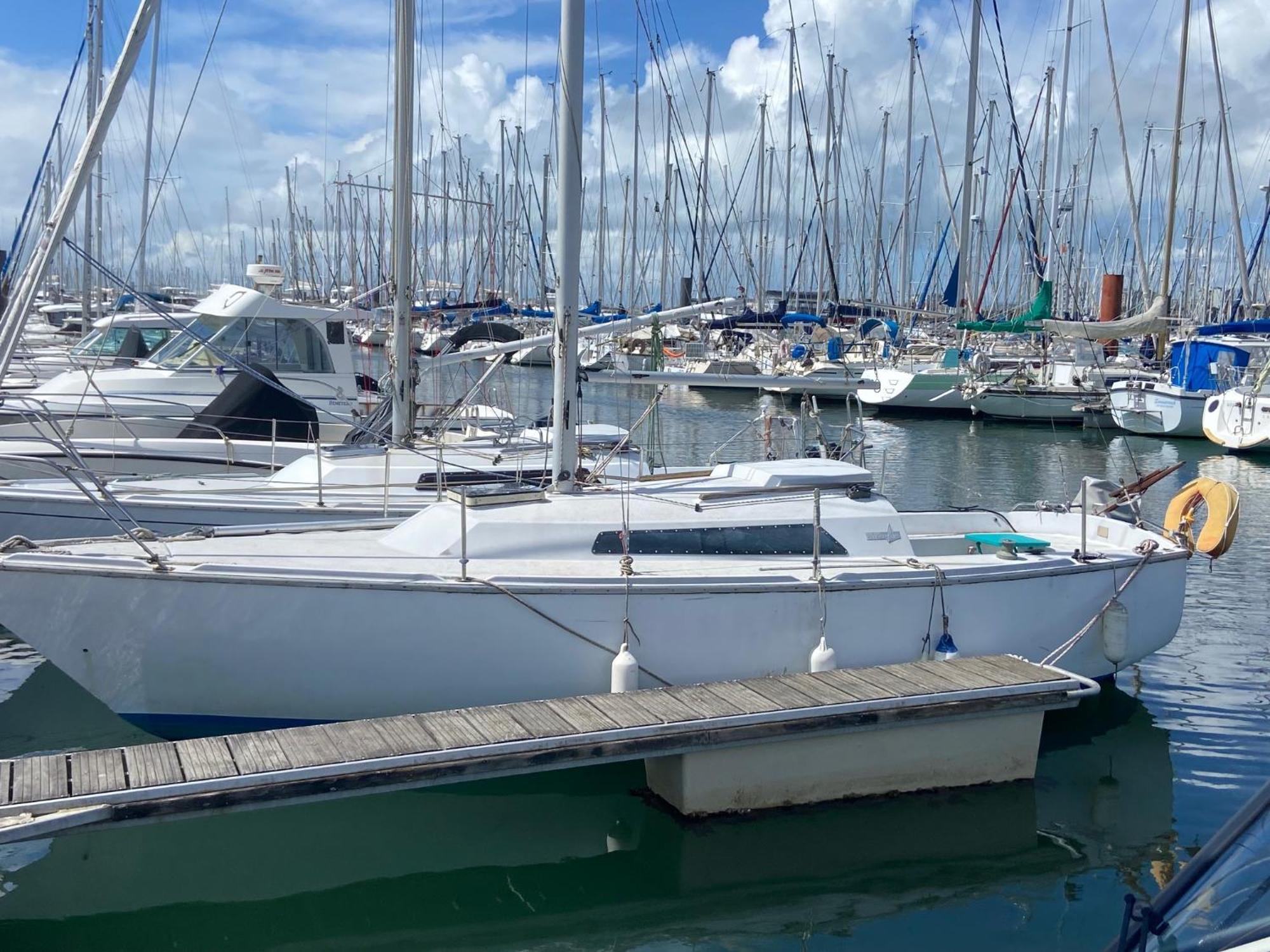 Location Un Petit Voilier Hotell La Rochelle  Exteriör bild